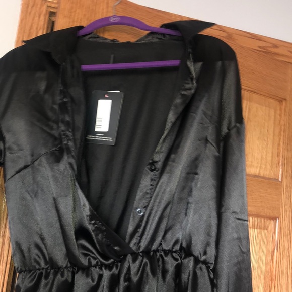 Pretty little thing romper - Picture 3 of 4